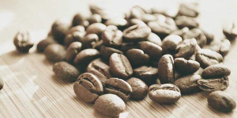 从静物到想象:思艺培训创意素描进阶课程,如何构建你的个人视觉叙事语言